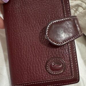 Dooney & Bourke Rich burgundy Leather Wallet